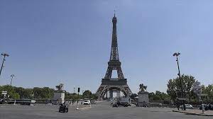 Pandemic leaves tourism in France down by 40%